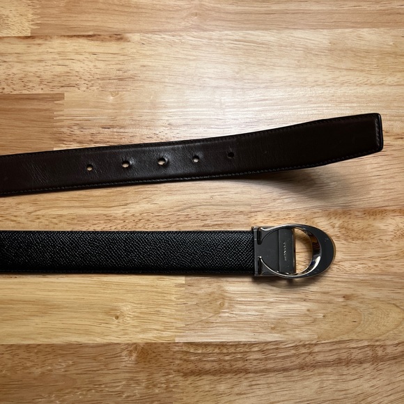 Doable-sided dark brown/black belt in mint conditions - Picture 3 of 3